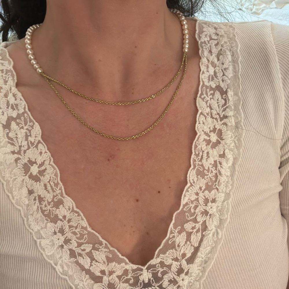 Elegant 14k gold & Pearl Station Necklace